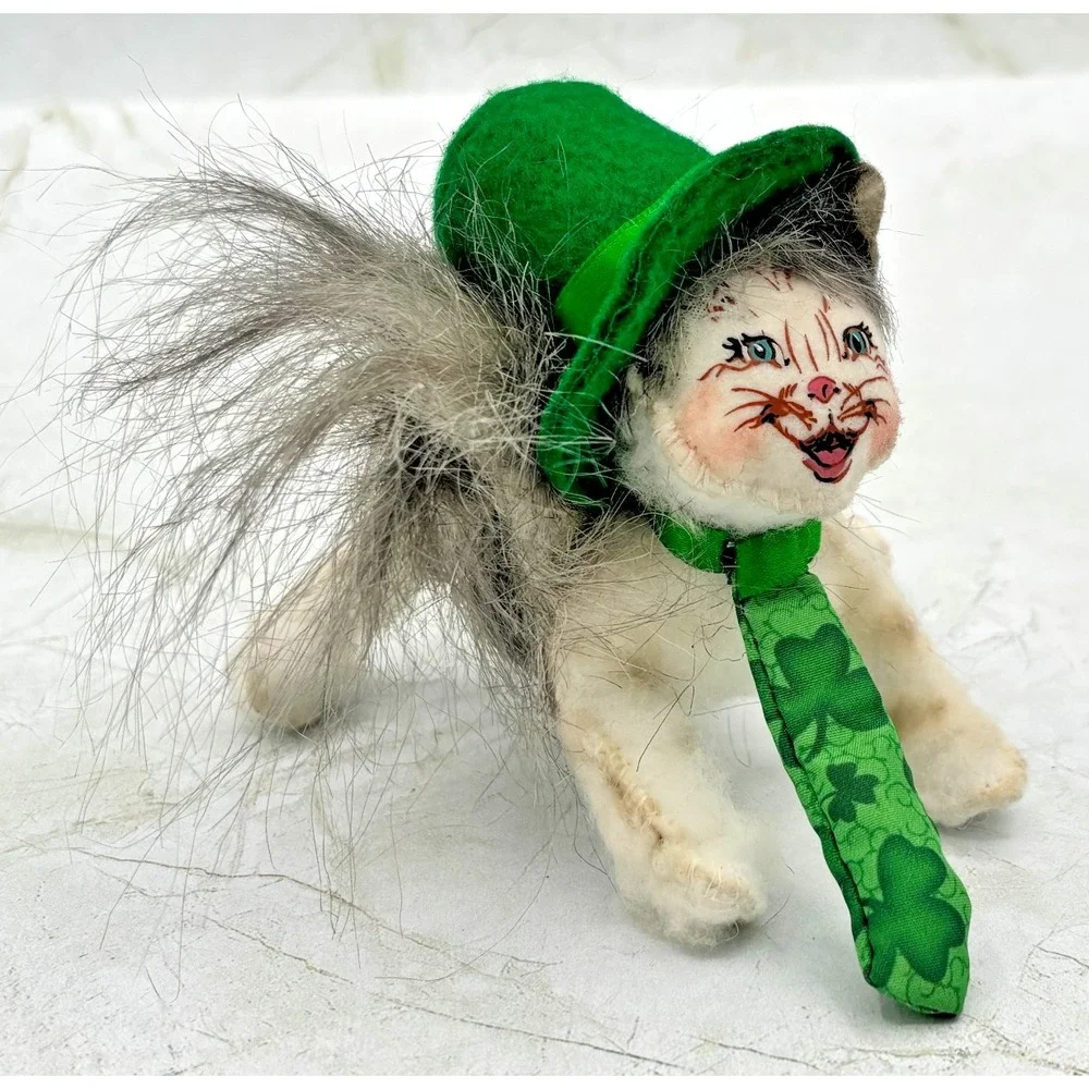 Annalee Mobilitee St. Patrick's Day Irish Cat‎ Top Hat Shamrock Tie 2004 4in EUC